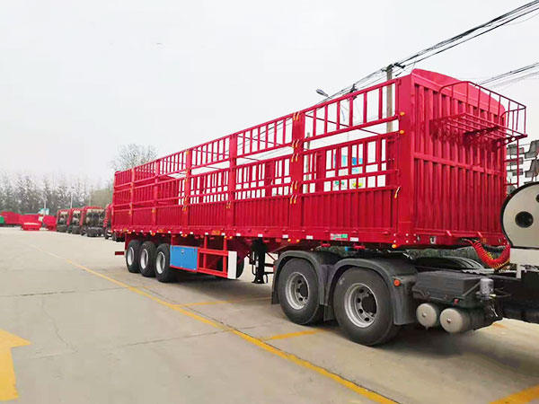 仓栅半挂车