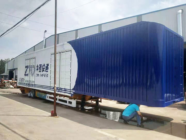 集装箱运输半挂车