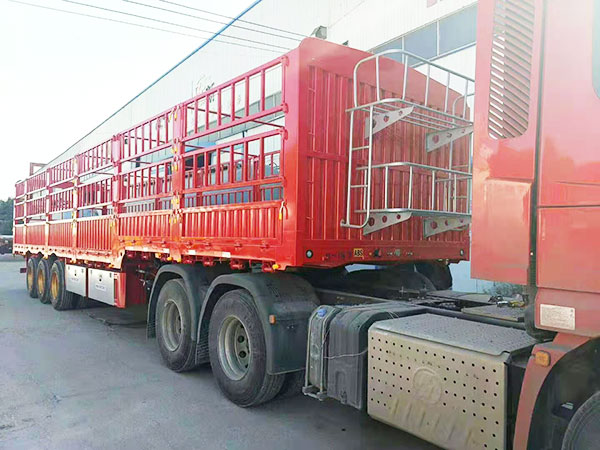 仓栅半挂车